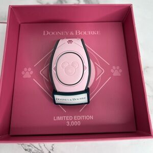 NIB Disney X Dooney and Bourke Dogs Magic Band LE